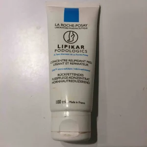 La Roche-Posay Lipikar Podologics 100 ml Concentré Relipidant Pied Lissant et Réparateur